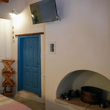 Uptown Carmine Daire *