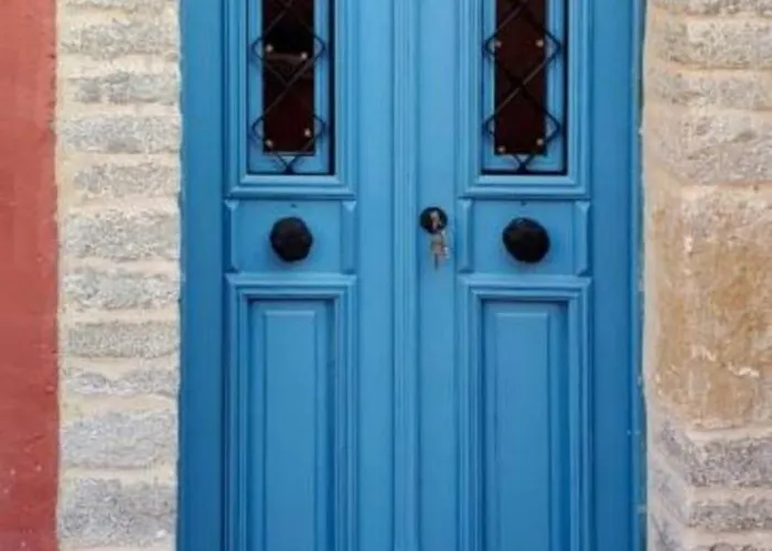 Uptown Carmine * سيمي